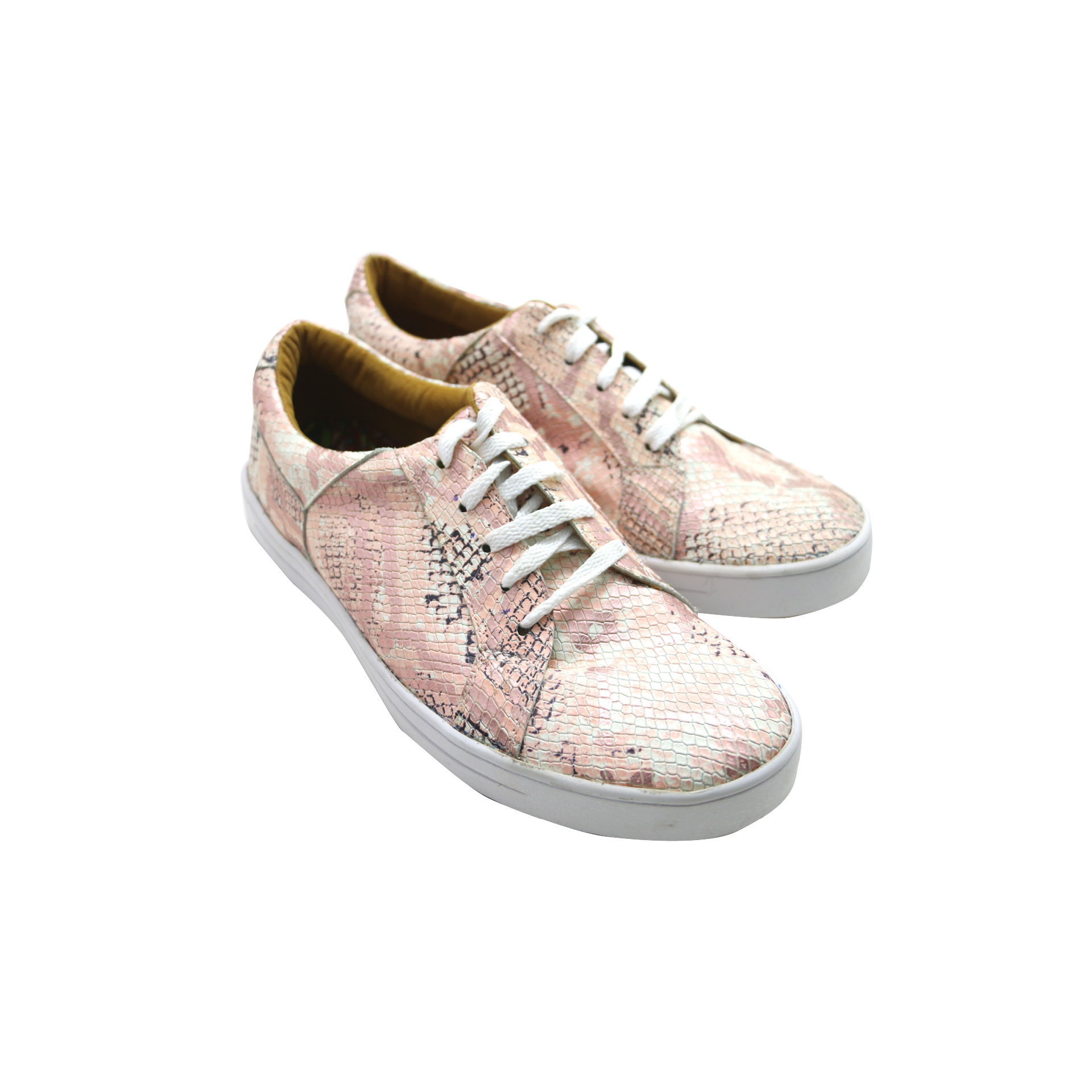 Sneakers Kulit Ular Image
