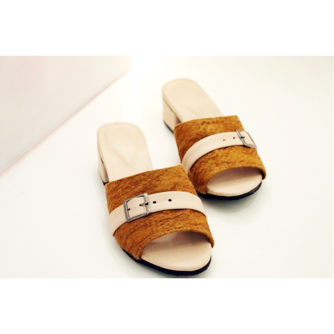 Eksotis Alam ( Sandal dengan Upper Kulit Kayu) Image