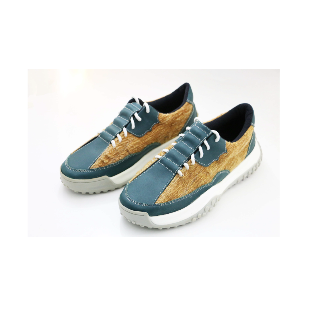 Sneaker Bahan Kain Sutera 1 Image